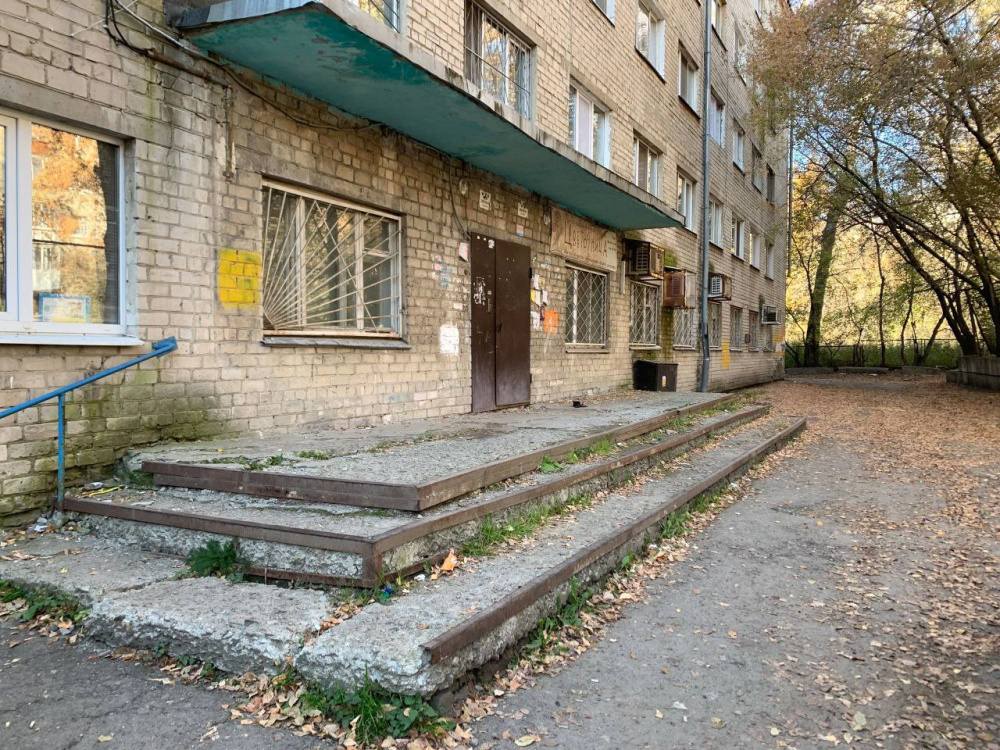 «Ребёнка вынуждена купать в тазиках» — многодетная екатеринбурженка жалуется на проблемы в доме на Шарташской, 21. Видео | «Ничего не работает» — жильцы дома в Екатеринбурге жалуются на проблемы 