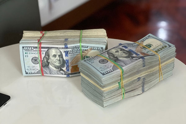 Уральские таможенники пресекли вывоз порядка 120 тысяч долларов США в 1 квартале 2023 года