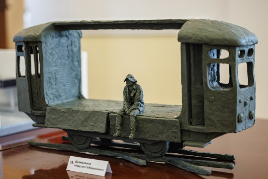 Определен победитель конкурса на лучший эскиз памятника кинорежиссёру Балабанову | Стало известно, чей эскиз станет основой памятника кинорежиссёру Балабанову 