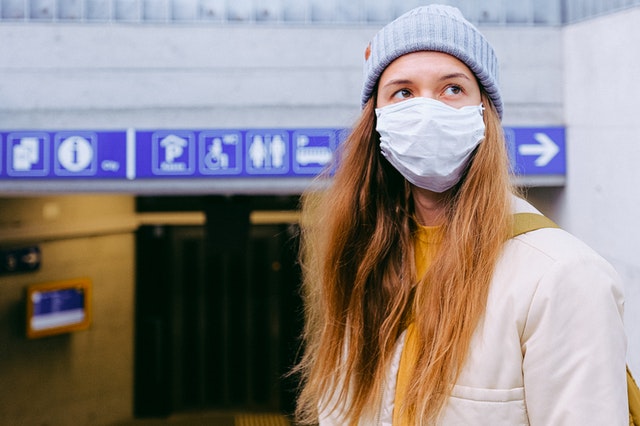 В Свердловской области зарегистрировано еще 708 случаев COVID-19