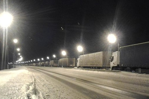 В Тверской области полностью возобновили движение большегрузного транспорта по трассе М-10