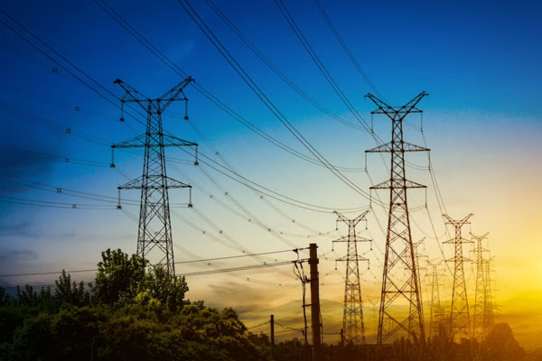 Темные тротуары в Каменске-Уральском: Спор между мэром и Андреем Малаховым