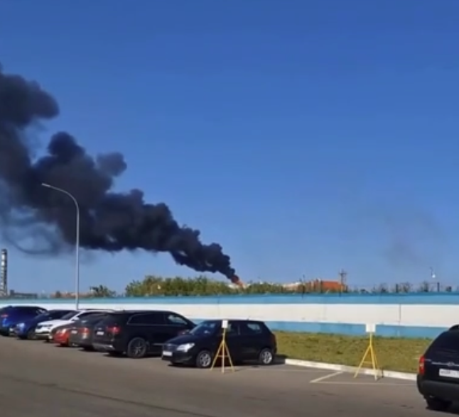 На заводе «Сибура» возникло факельное горение