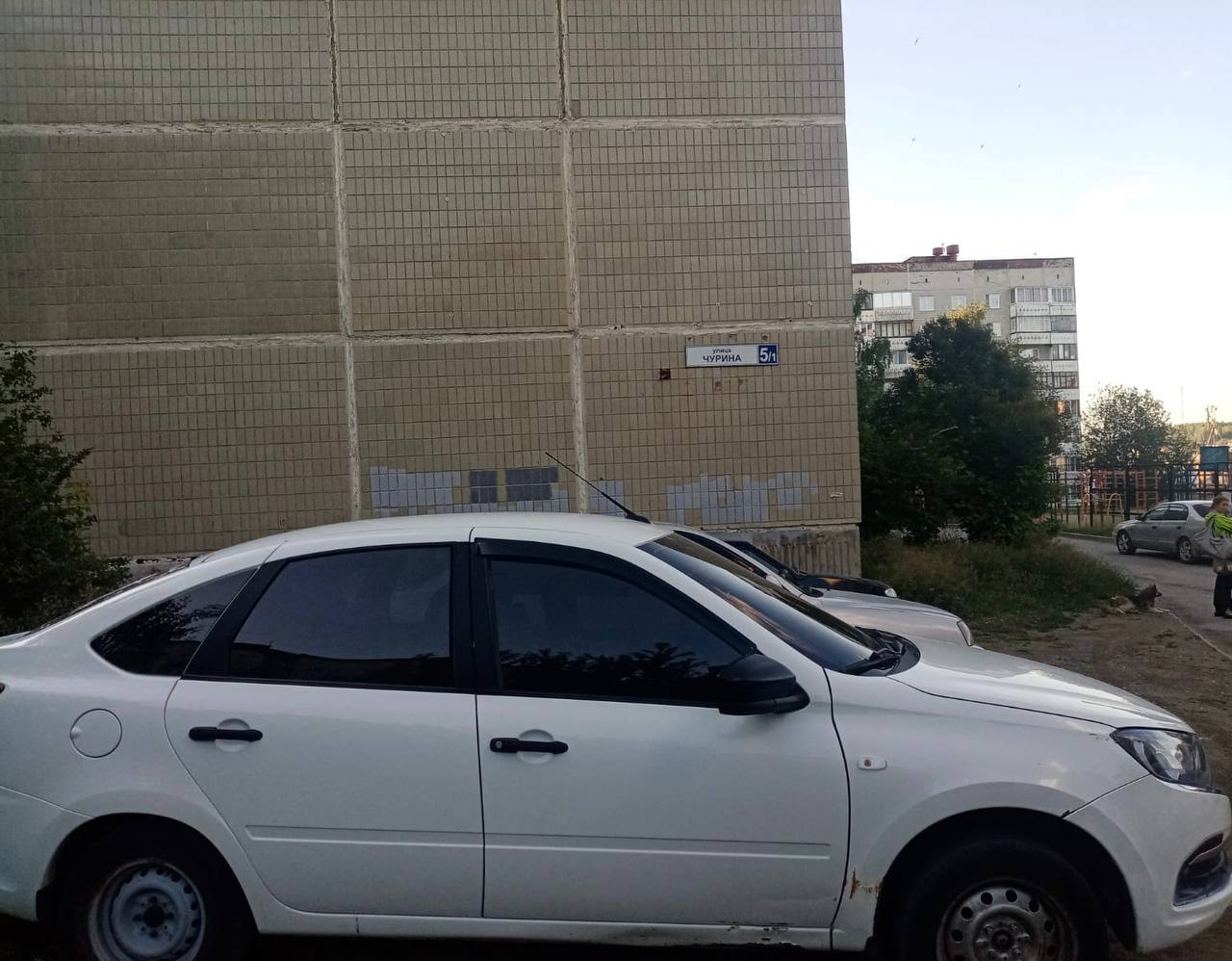 В Новоуральске должник выдал себя громкой музыкой из разыскиваемой машины