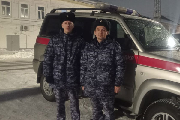 В Свердловской области росгвардейцы помогли водителю рейсового автобуса