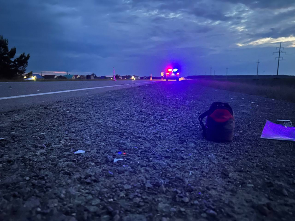 Молодая женщина погибла под Тюменью под колёсами машины  | В Тюменской области «Лифан» насмерть сбил женщину 