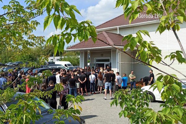 На Урале простились с боксёром, убитым в ночном клубе