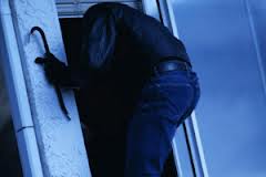 В Шале племянник «обчистил» 82-летнюю старушку В Шале племянник «обчистил» 82-летнюю старушку